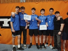 MESIT střední škola zazářila na MČR v halovém veslování v Praze